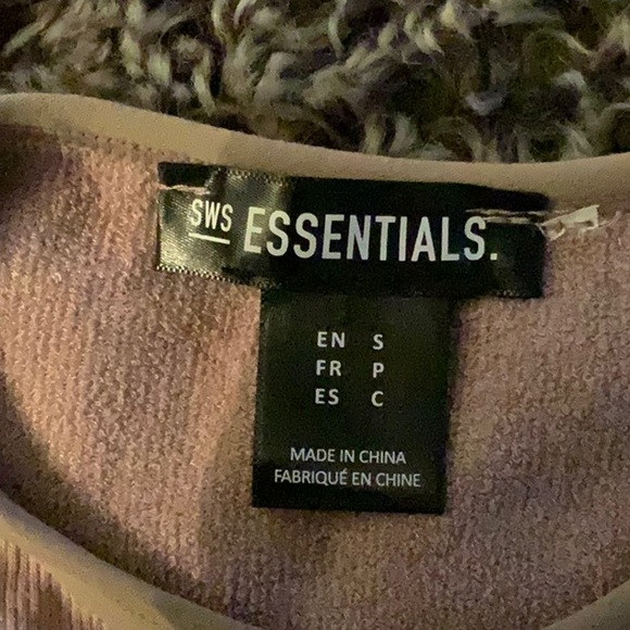 💗3/$15 💗. Small “SWS Essentials” Cropped Bodycon Tan Long Sleeve Top - NWOT - Picture 3 of 3